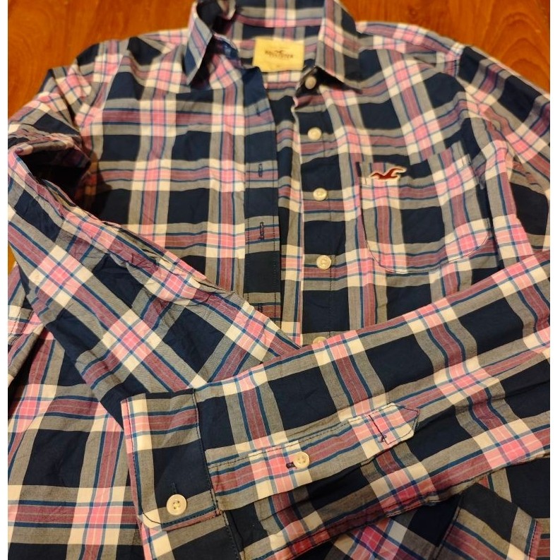 เสื้อเชิ้ตลายสก็อต Hollister California ของแท้ 💯 ขนาด S มือสอง สภาพใหม่มาก ผ้าโปร่งใส่สบาย