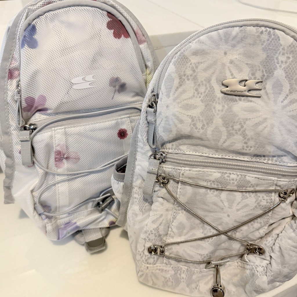 พร้อมส่ง🍀Crying Center backpack กระเป๋าเป้ลายดอกไม้ มีรุ่นใหม่✿ จากช็อปแท้💯