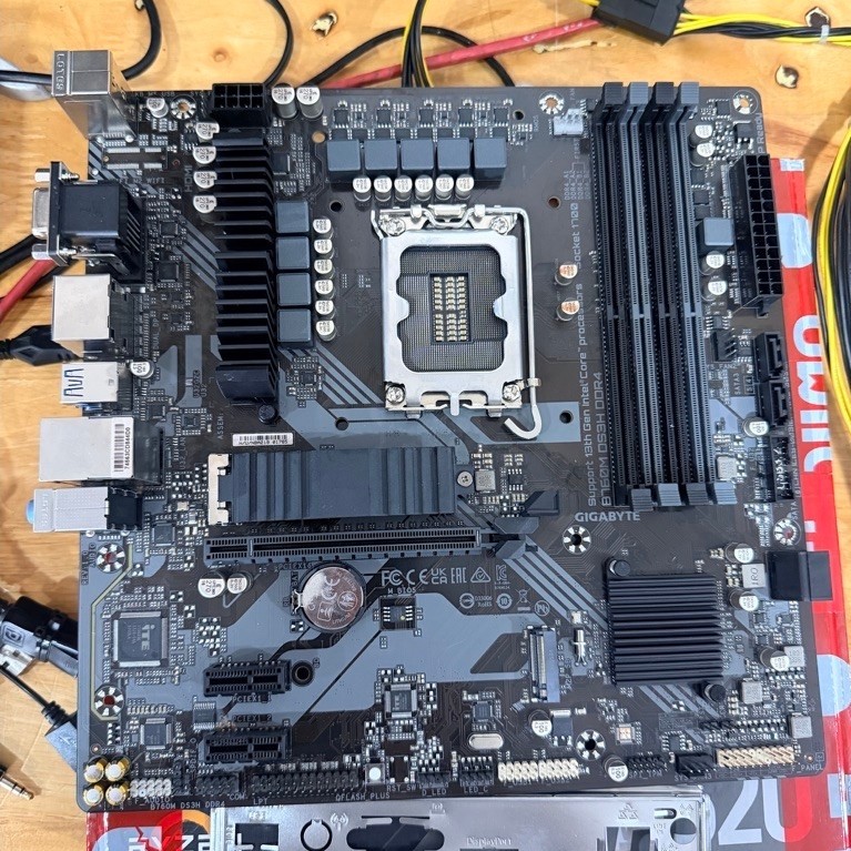 mb gigabyte b760m ds3h ddr4 เสียงานช่าง อ่านรายละเอียดก่อน
