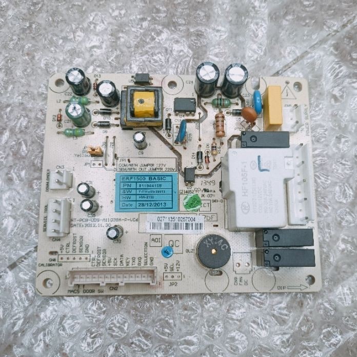 แผงวงจรบอร์ดตู้เย็น Electrolux รุ่น ERF1500 BASIC พาร์ท 811944108  ของแท้ถอด มือสอง พร้อมใช้งาน ไม่ผ