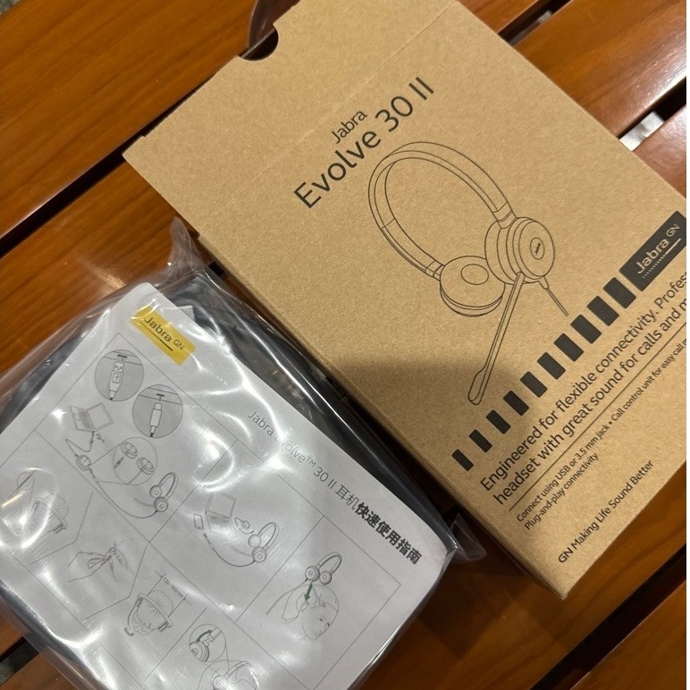 Janra Evolve 30 ll หูฟังครอบ ใหม่