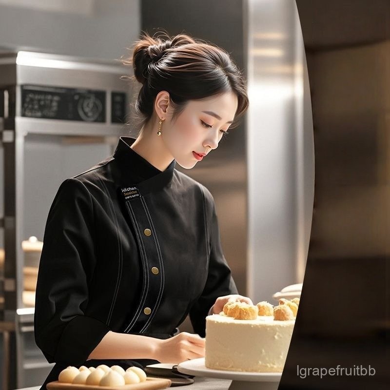 มี 3 สี เสื้อเชฟพ่อครัวใส่ทำงาน แขนสั้น/แขนยาว พร้อมกระดุมเซฟตี้ 2 แถวและมีกระเป๋าหน้า เนื้อผ้าดี ขนาด M-3XL