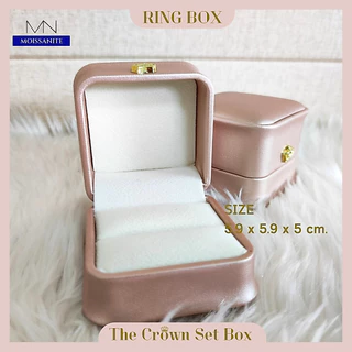 กล่องใส่เครื่องประดับสีนู้ดพิงค์ Crown Collection งานสุดหรู หุ้มหนัง PU วาววับ กล่องเครื่องประดับ