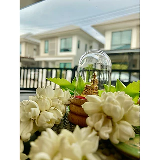 หลวงพ่อโสธรตั้งหน้ารถฐานไม้จากวัดหลวงพ่อโสธรแท้มีบิลจากวัดให้ด้วยค่ะ😊ปลุกเสกแล้วค่ะ