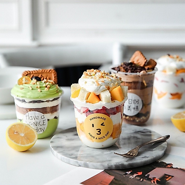 Му 250ml/360ml/500ml รูปทรง U ถ้วยขนมพลาสติกเค้กกล่องถ้วยนม 可爱波杯