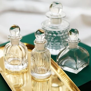ขวดแก้วจิ๋ว 50ml แก้วคริสตัล หลายแบบ พรีเมี่ยม สวย ด้วยจุกแก้ว ขวดน้ำหอม ไวน์ เหล้า #AK-0003
