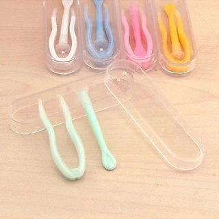 ผู้ใส่คอนแทคเลนส์ กล่องคอนแทคเลนส์ Contact Lens Wearer