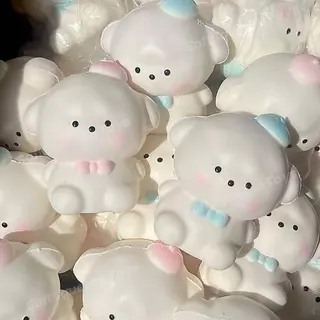 สกุชชี่ ​​ลูกสุนัขกระต่ายน้อยน่ารัก ของเล่นเด้งช้า ของขวัญน่ารัก เครื่องประดับตั้งโต๊ะ