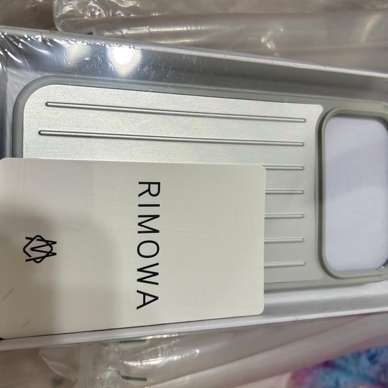 case rimowa iphone 17 pro max ของใหม่