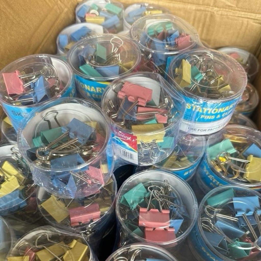 คลิปหนีบคละสี ขนาด:25mm ราคายกโหล12กระปุก