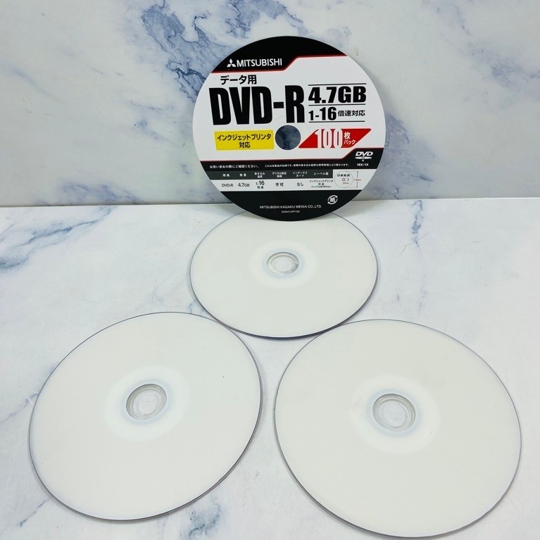 DVD-R หน้าขาว MITSUBISHI ความจุ 4.7 GB ความเร็ว 1-16X Made in Taiwan ขาย 3 แผ่น 100 บาท(DISK : 3389)