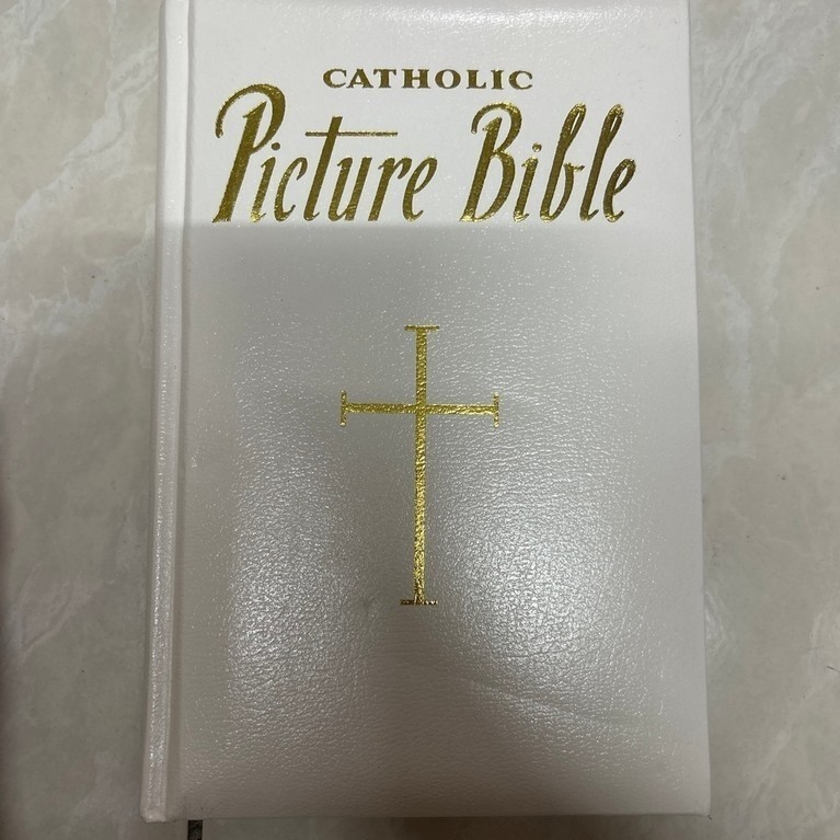New Catholic Picture Bible มือสอง