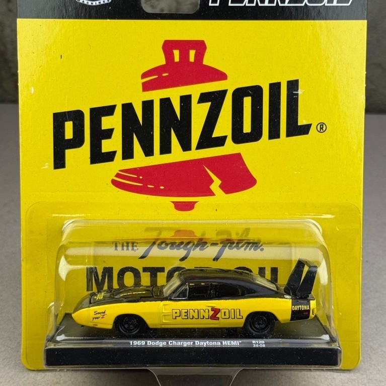 ▫️Dodge Charger Daytona HEMI Pennzoil Scale 1:64 ยี่ห้อ M2