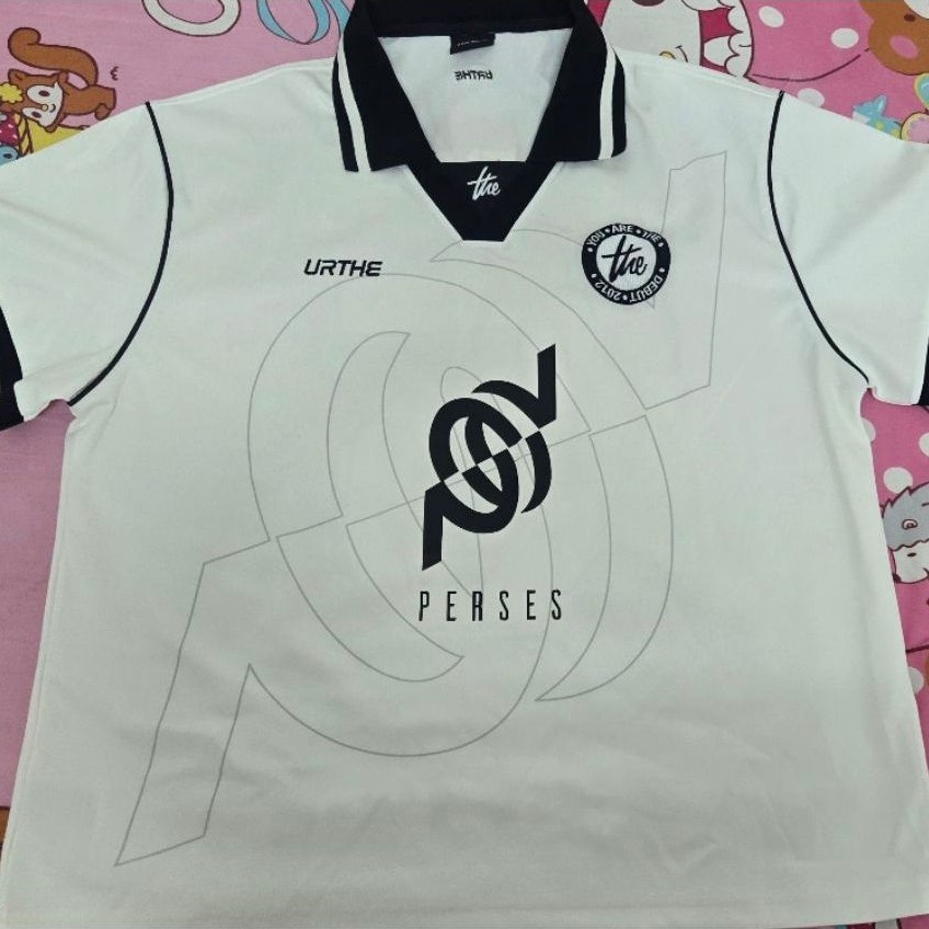 URTHE X PERSES JERSEY เสื้อเจอร์ซีย์แขนสั้น ทรงโอเวอร์ไซส์ มือสองแกะแล้วแต่ยังไม่ได้ใส่