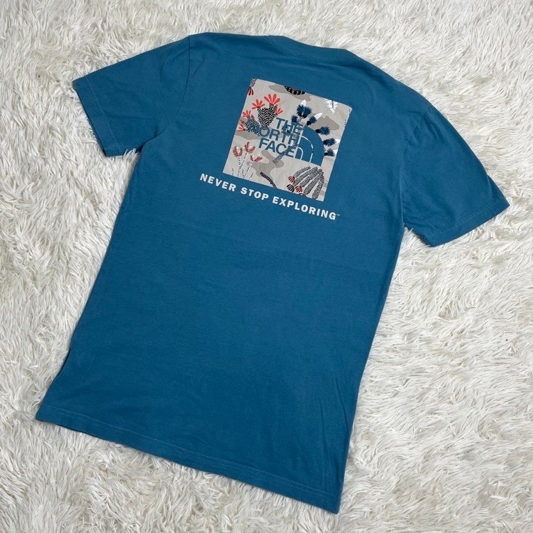 [มือสองสภาพดี] เสื้อยืด The North Face สกรีนโลโก้กล่องด้านหลัง เสื้อยืด TNF แท้ สีน่ารักมาก