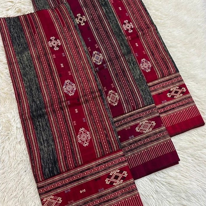 ผ้าถุงลาว ผ้าถุงพร้อมส่ง( ตัดยังไม้สำเร็จ) ( ได้1ชิ้น) ได้1ชิ่นสั่งตัดได้แจ้งรอบ เอว สะโพก ความยาว