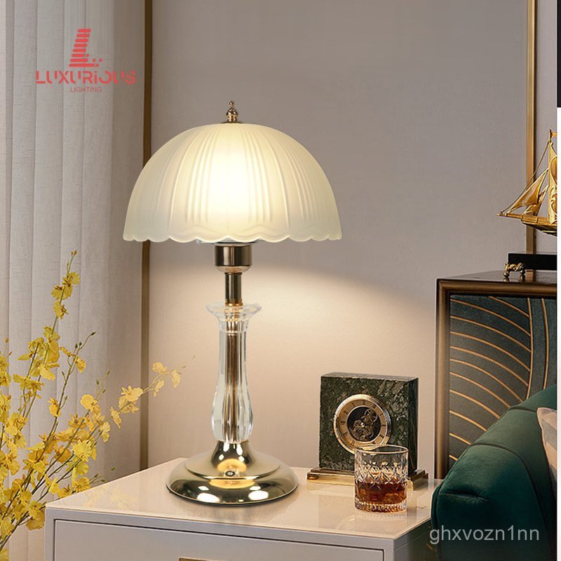 Crystal Petal Table Lamp Bedroom Bedside Lamp Modern Simple Nordic Touch Glass Table Lamp Cozy Weddi