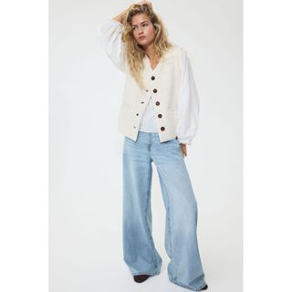 H&M(เอชแอนด์เอ็ม) กางเกงยีนส์ทรงกว้างเอวปกติ Women Wide Regu…