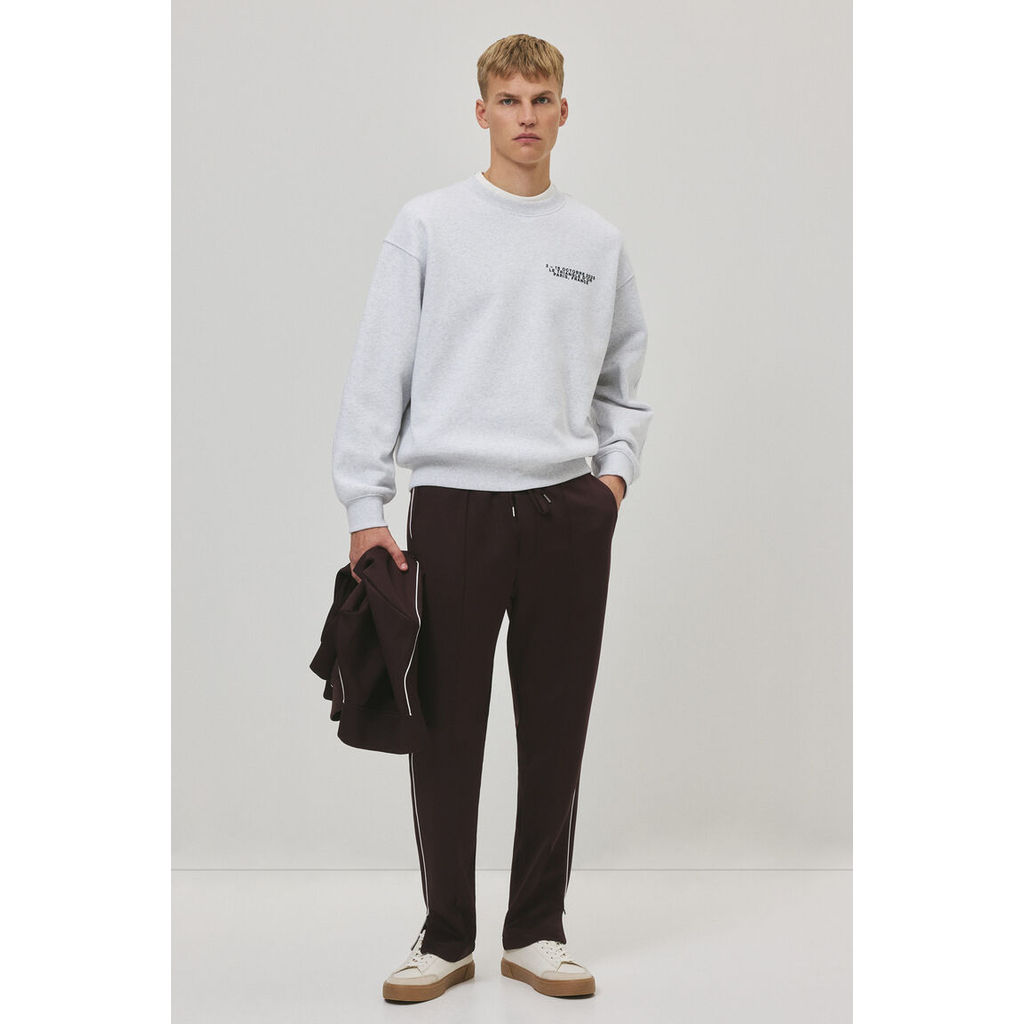 H&M(เอชแอนด์เอ็ม) กางเกงจ็อกเกอร์ทรงสบาย ตัดเย็บอย่างประณีต Men Relaxed Fit Tailored joggers 1299762_1
