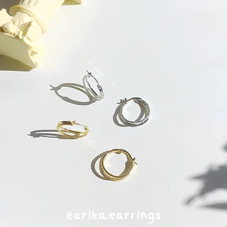 earika.earrings - two tone hoop ต่างหูห่วงก้านเงิน ชุบทองคำขาว/ทอง เหมาะสำหรับคนแพ้ง่าย