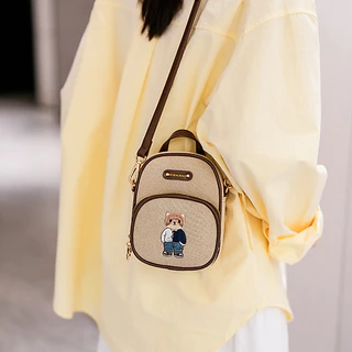 หมีปักผ้าใบกระเป๋าแฟชั่น Multi-Compartment หญิงกระเป๋า All-Match กระเป๋าสะพาย Casual