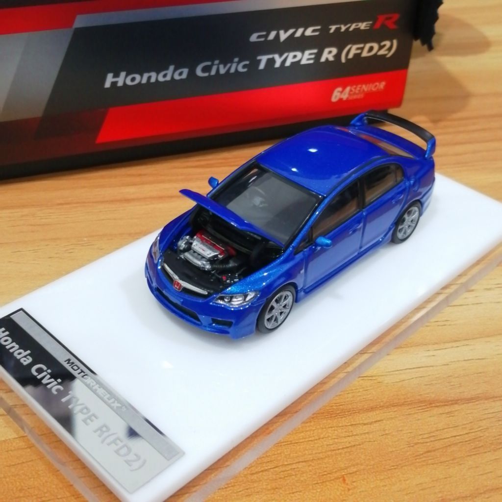 1/64 Motorhelix​ Honda​ Civic​ Type​ R​ (FD2)​