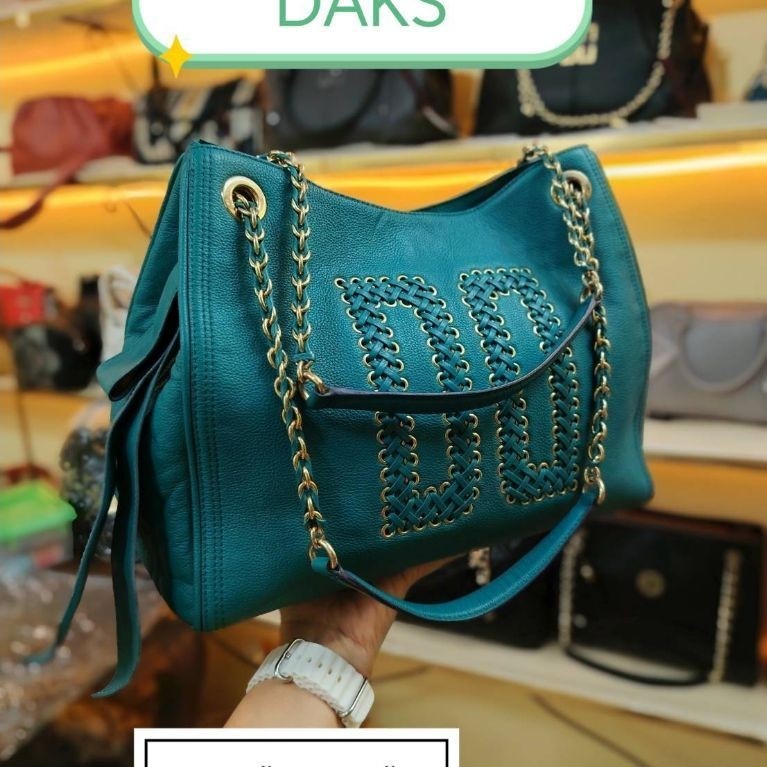 กระเป๋า Daks London เขียว หน้า DD