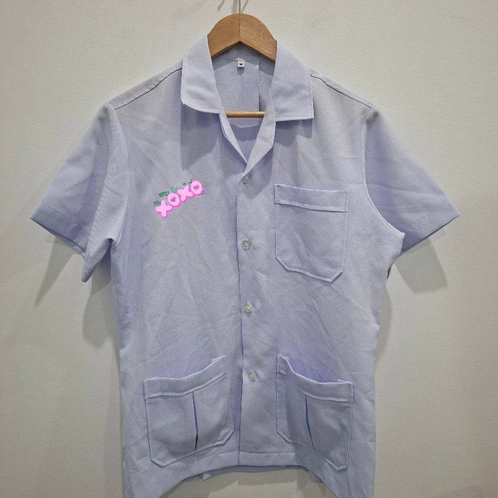 AUG 29/1 เสื้อกราวน์ พญ. ขนาดM อก 40×ย25 นิ้ว มือสอง