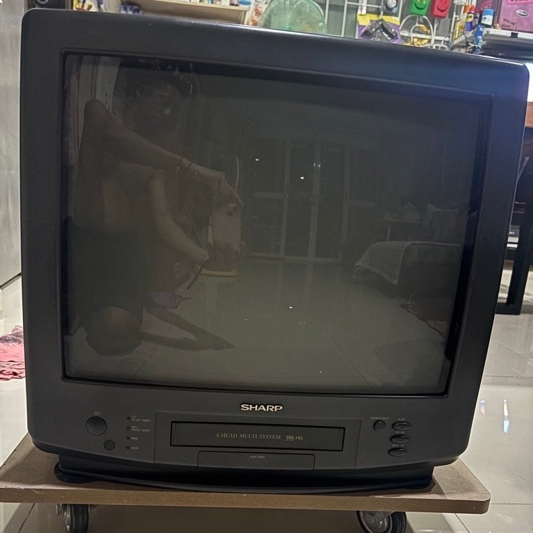 Sharp VHS CRT Color TV 21 inches good condition