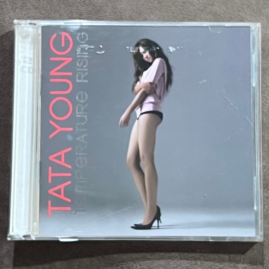 Red-แผ่นซีดี+วีซีดี เพลง CD+VCD Tata Young ทาทา ยัง - อัลบั้ม Temperature Rising, 2006 Sony BMG Thai