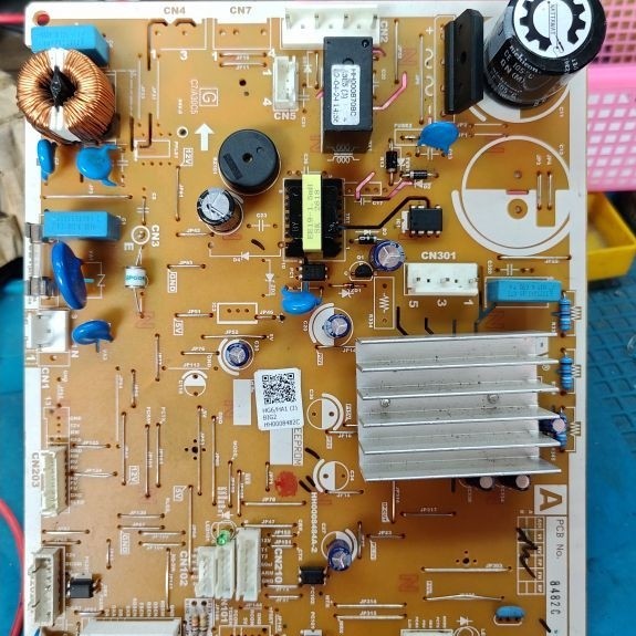 แผงวงจรตู้เย็น Hitachi Inverter พาร์ท BIG2-2 มือสอง HH0008482C