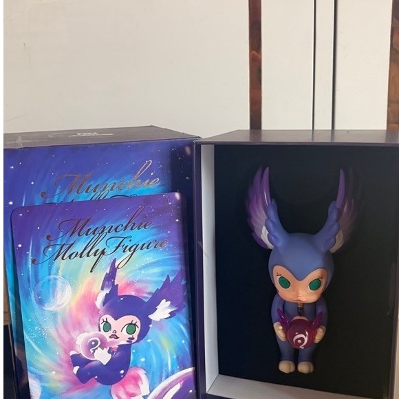 : Munchie Molly Figure