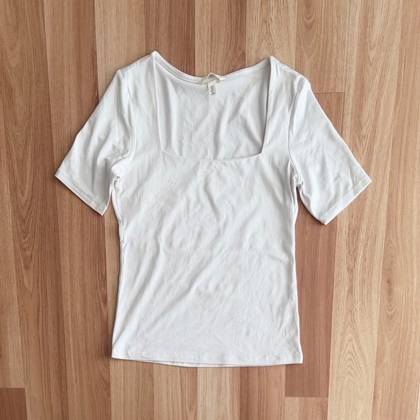 h&m t shirt คอเหลี่ยม ขาว