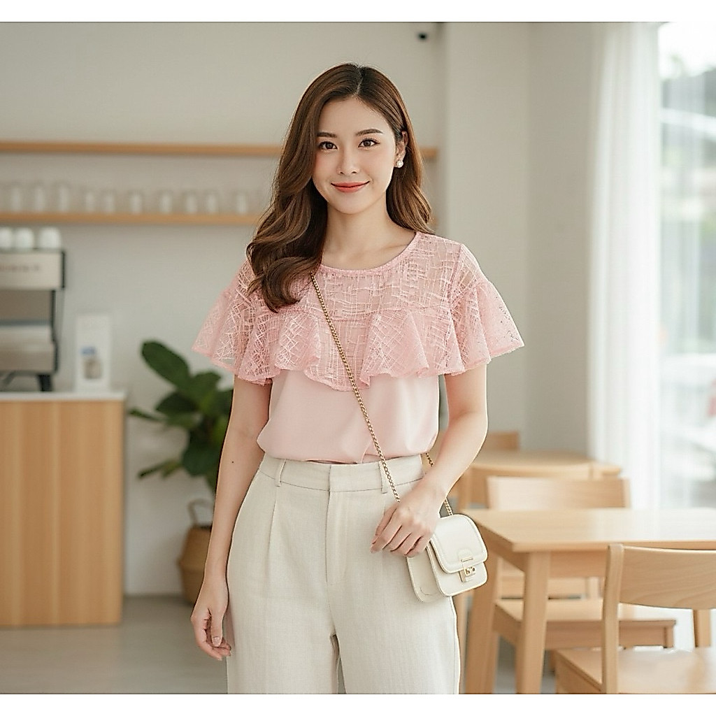 เสื้อแต่งอกระบายลุกไม้ สวยเริศค่ะ ส่งไว เก็บโค้ดหน้ากิจกรรม โค้ดลด 30% สูงสุด 150.-