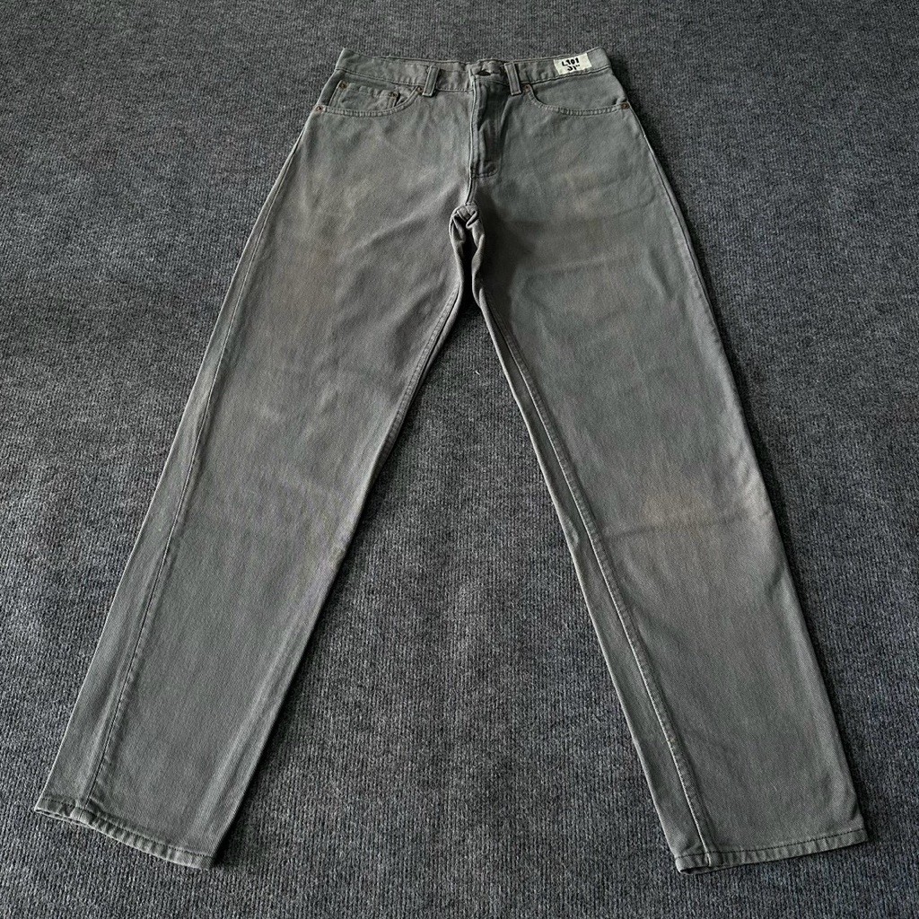 L101 levi’s 550 สีเทา เอว31“ สพ40” ยาว42.5“ ขา7“ เป้า12”