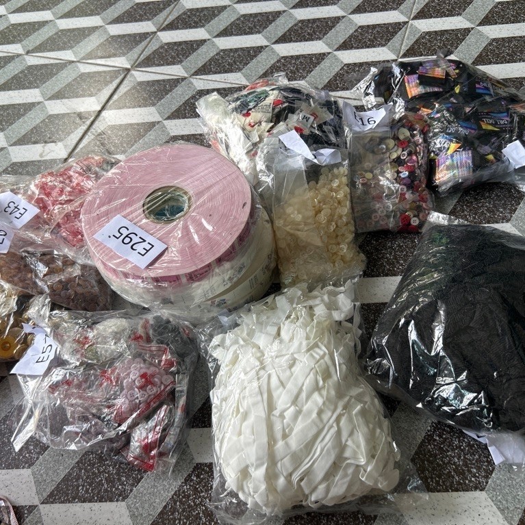 ล้างสต็อกงานมือ1 งานเก่า มีตำหนิ กระดุม ป้ายคอเสื้อ ไซส์เสื้อมีตำหนิ‼️เฉพาะลูกค้าที่รับตำหนิได้เท่านั้น