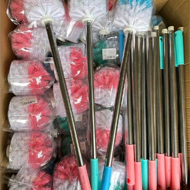แปรงล้างห้องน้ำ  คละสี ราคายกโหล12ชิ้น