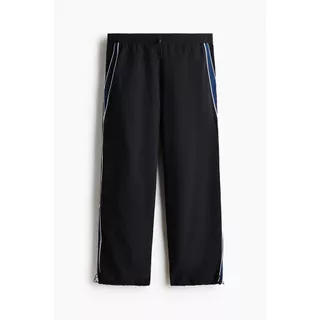 H&M(เอชแอนด์เอ็ม) กางเกงวอร์มไนลอนทรงหลวม Men Loose Fit Nylon track pants 1321172_1