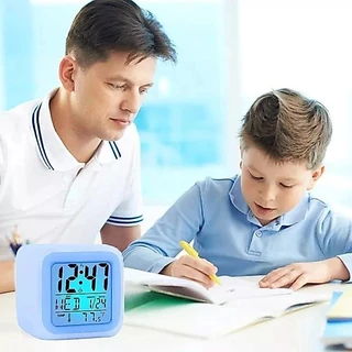นาฬิกาทรงลูกเต๋า ตั้งโต๊ะดิจิตอลพร้อมไฟ LED แสดงเวลา วันที่ เดือน สัปดาห์ วัดอุณหภูมิได้ นาฬิกาปลุก LED Table Clock