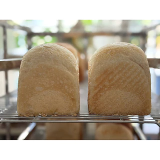 Mini Sourdough Bread 300 g ขนมปังซาวโดว์ มินิ 300 กรัม แป้งสาลีไม่ขัดสี ไม่มีน้ำตาล ยีสต์ธรรมชาติ ไม่ใส่สารกันบูด