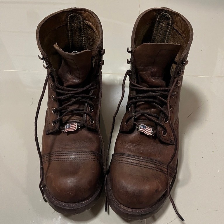 รองเท้าหุ้มข้อ Red Wing 8111 แท้มือสองสภาพสวย size USA : 7