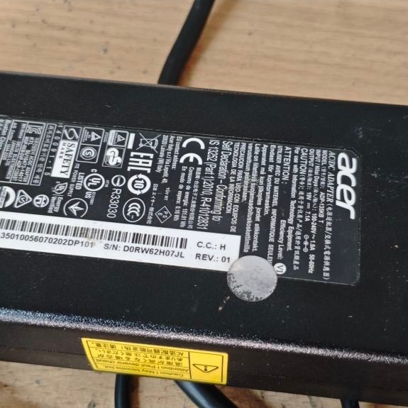 สายชาร์จโน๊ตบุ๊ค Acer 135W (19V / 7.14A) หัว 5.5x1.7mm สำหรับ Acer Nitro 5 / Aspire V Nitro / Predat