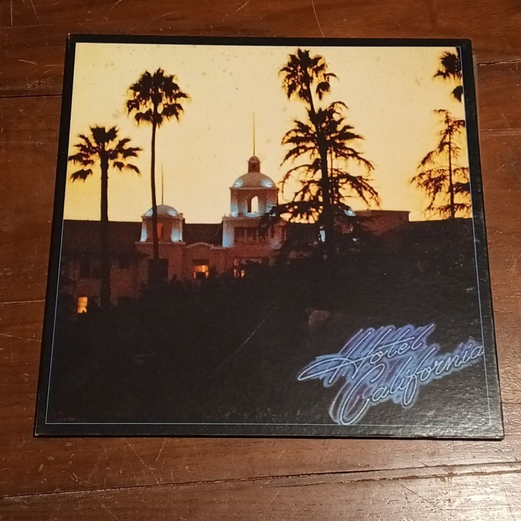 แผ่นเสียงศิลปิน: Eaglesอัลบั้ม: Hotel California(สภาพแผ่นNM)