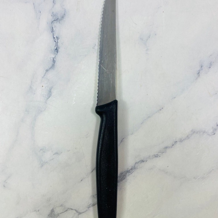 Victorinox มีดอเนกประสงค์ ใบหยักฟันเลื่อย ใบมีดยาว 10.8 ซม. Made in Switzerland (Mar1 : 3312)สินค้าม