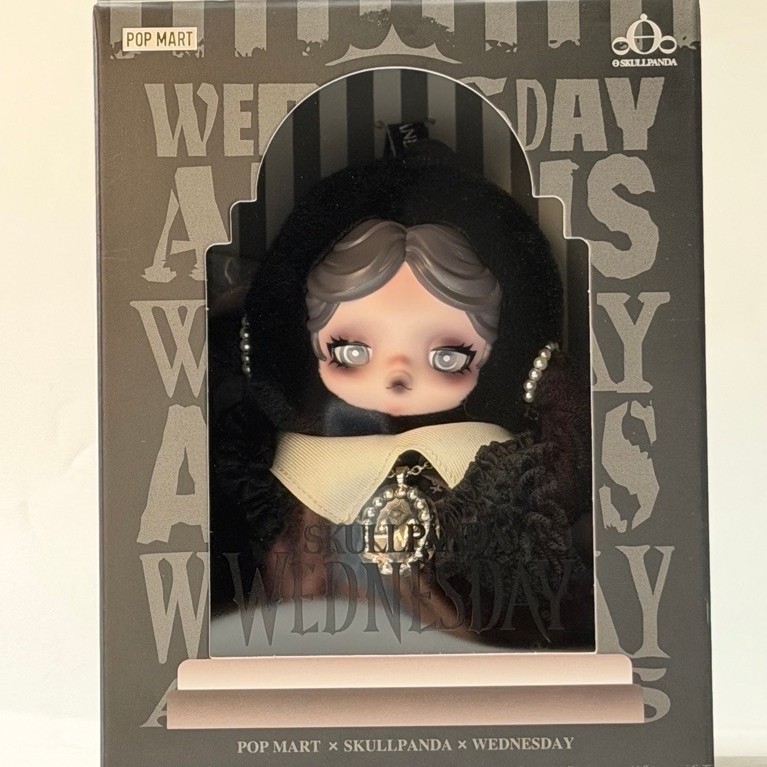 skullpanda wednesday พร้อมส่ง 1 กล่อง ใหม่มาก ส่งด่วนได้ค่า