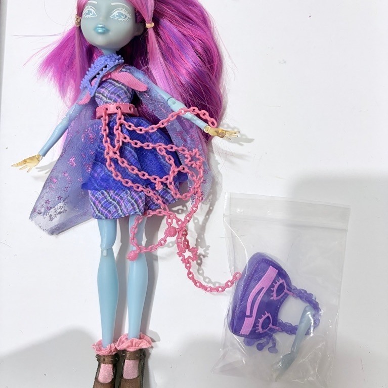 monster high kiyomi งานมือสองมือไม่ตรงรุ่น