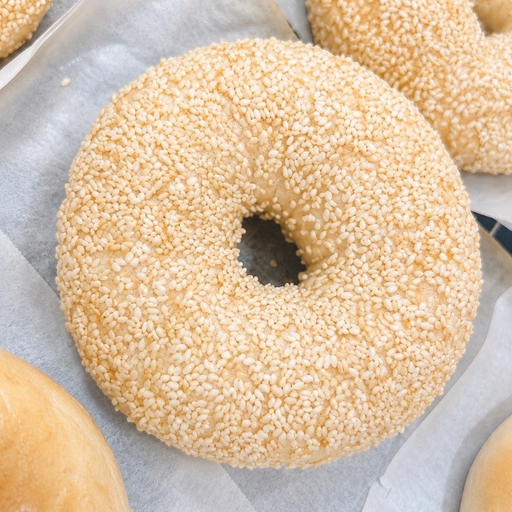 เบเกิลงาขาว (Sesame Bagel)