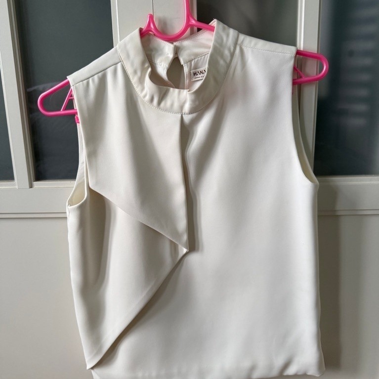 ส่งต่อ เสื้อ Blouse แบรนด์ Hana Mirin ✨