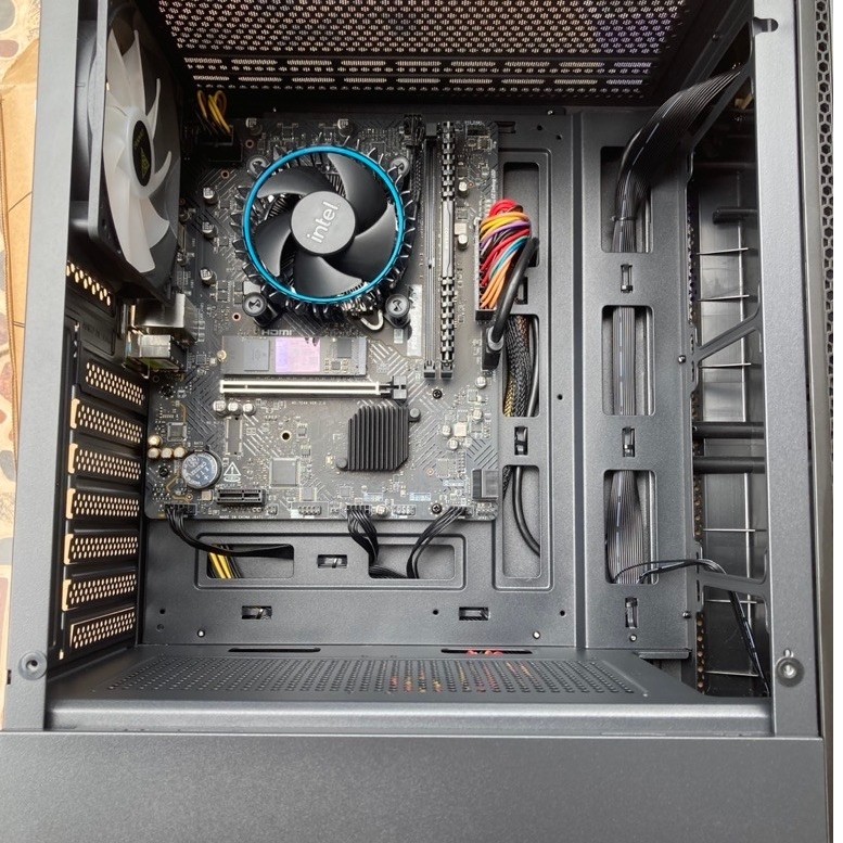 com set ดีๆ i5-12400+ram 16gb:3200+psu 650+h610m+sn580 500gb+case กระจก ทั้ง set ประกัน hib 1/2028