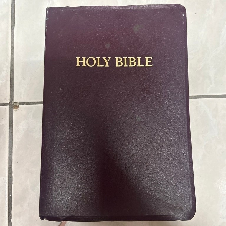 holy bible kjv holman มือสองสภาพเก่า